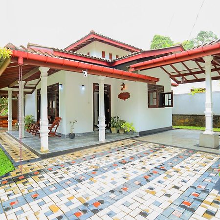 Bend White Villa Hikakduwa Hikkaduwa Dış mekan fotoğraf